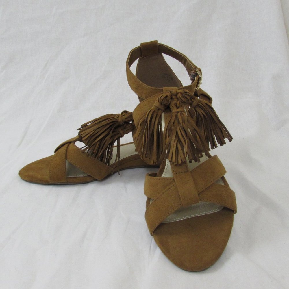 Indigo Rd Nandy Suede Brown Wedge Sandal 7.5M